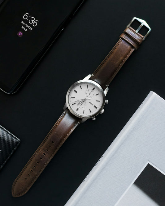 Reloj con correa de piel